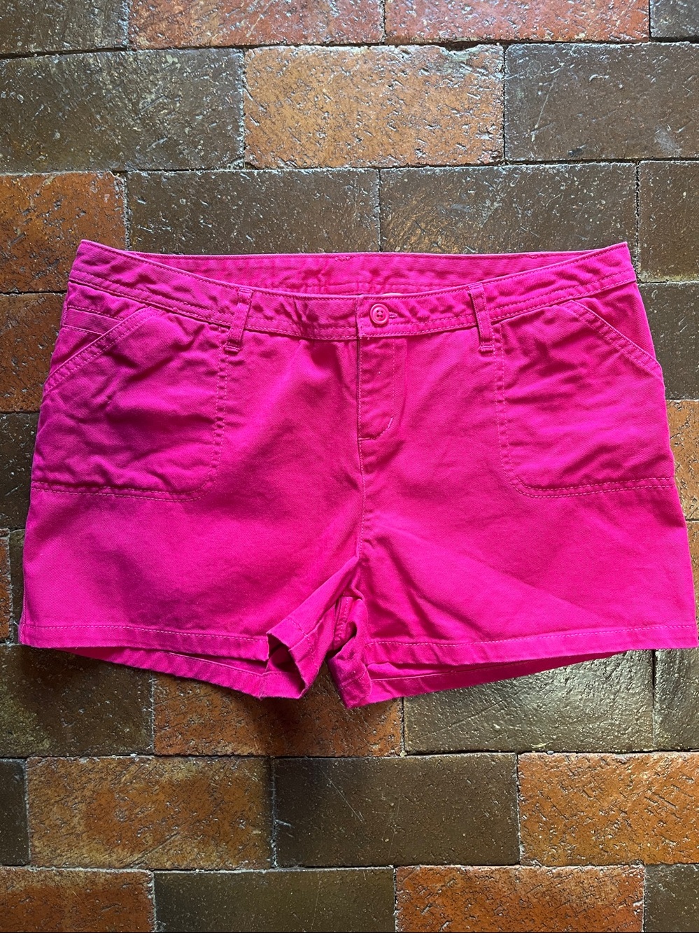 JUNIOR size 11 Magenta Earth Rocks short shorts